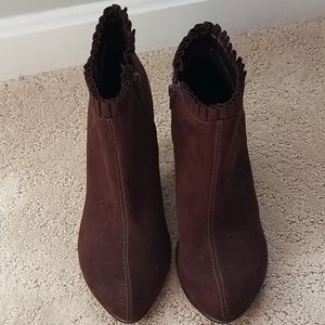 NWOT Aerosols brown booties